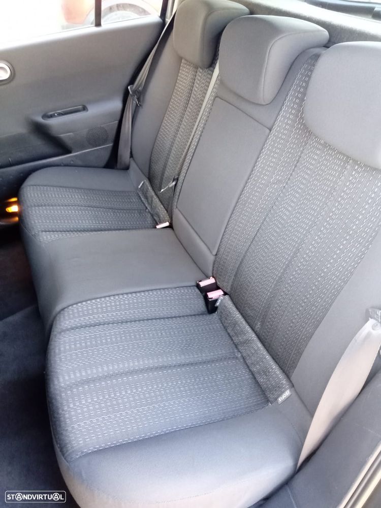 Renault Mégane 1.5 dCi Confort - 10