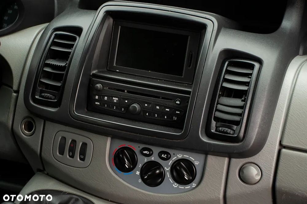 Opel VIVARO BRYGADÓWKA 6os - 38