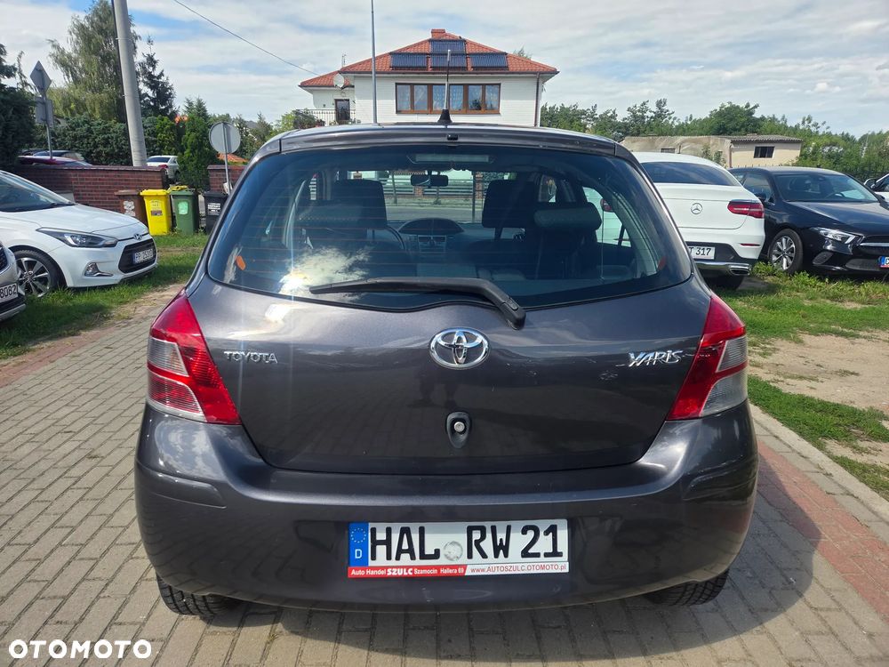 Toyota Yaris - 7