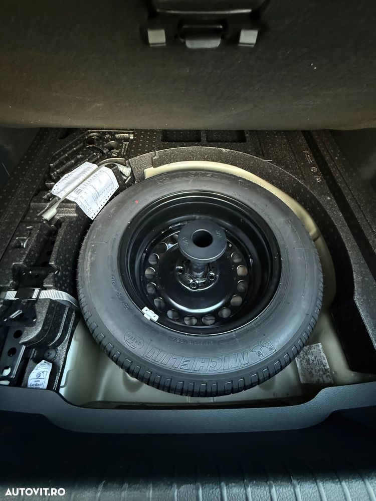 Volkswagen Passat 2.0 TDI Trendline - 9