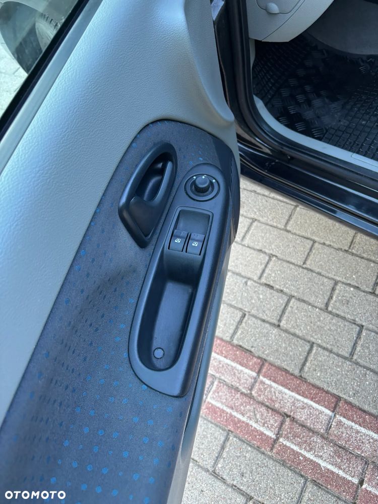 Renault Clio - 15