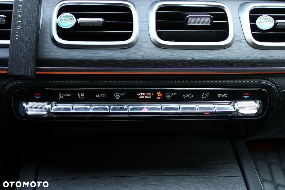 Mercedes-Benz GLE - 33