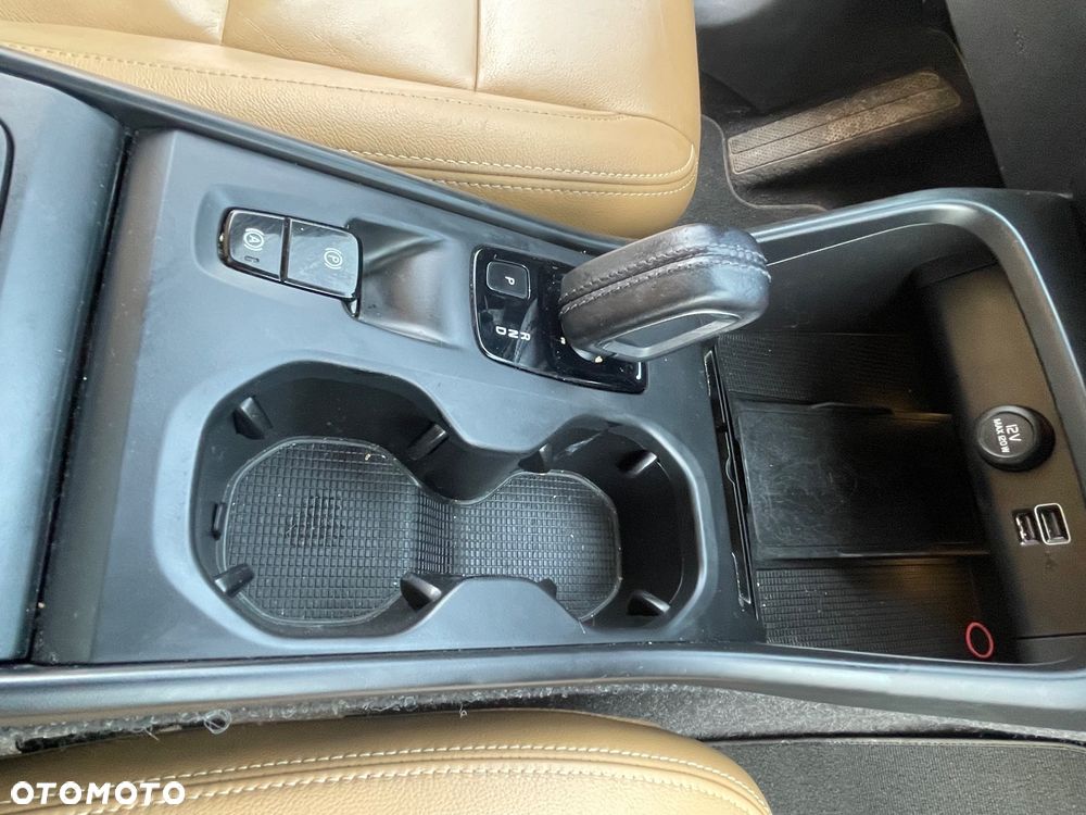 Volvo XC 40 T5 AWD Momentum - 29