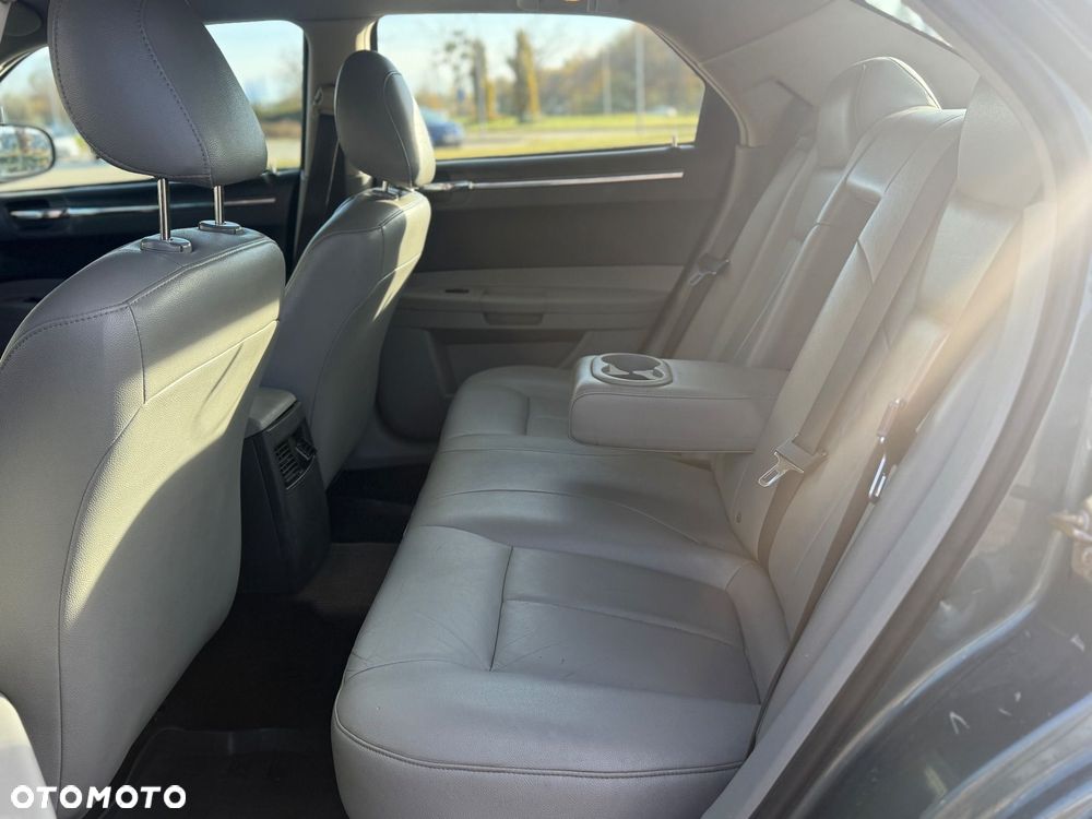 Chrysler 300C 3.5 V6 - 17