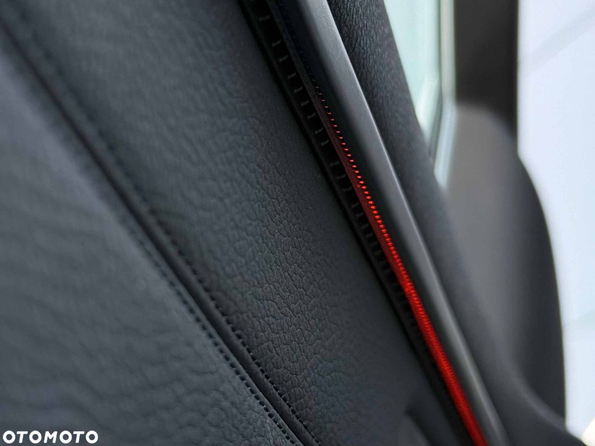 BMW Seria 3 320d - 38