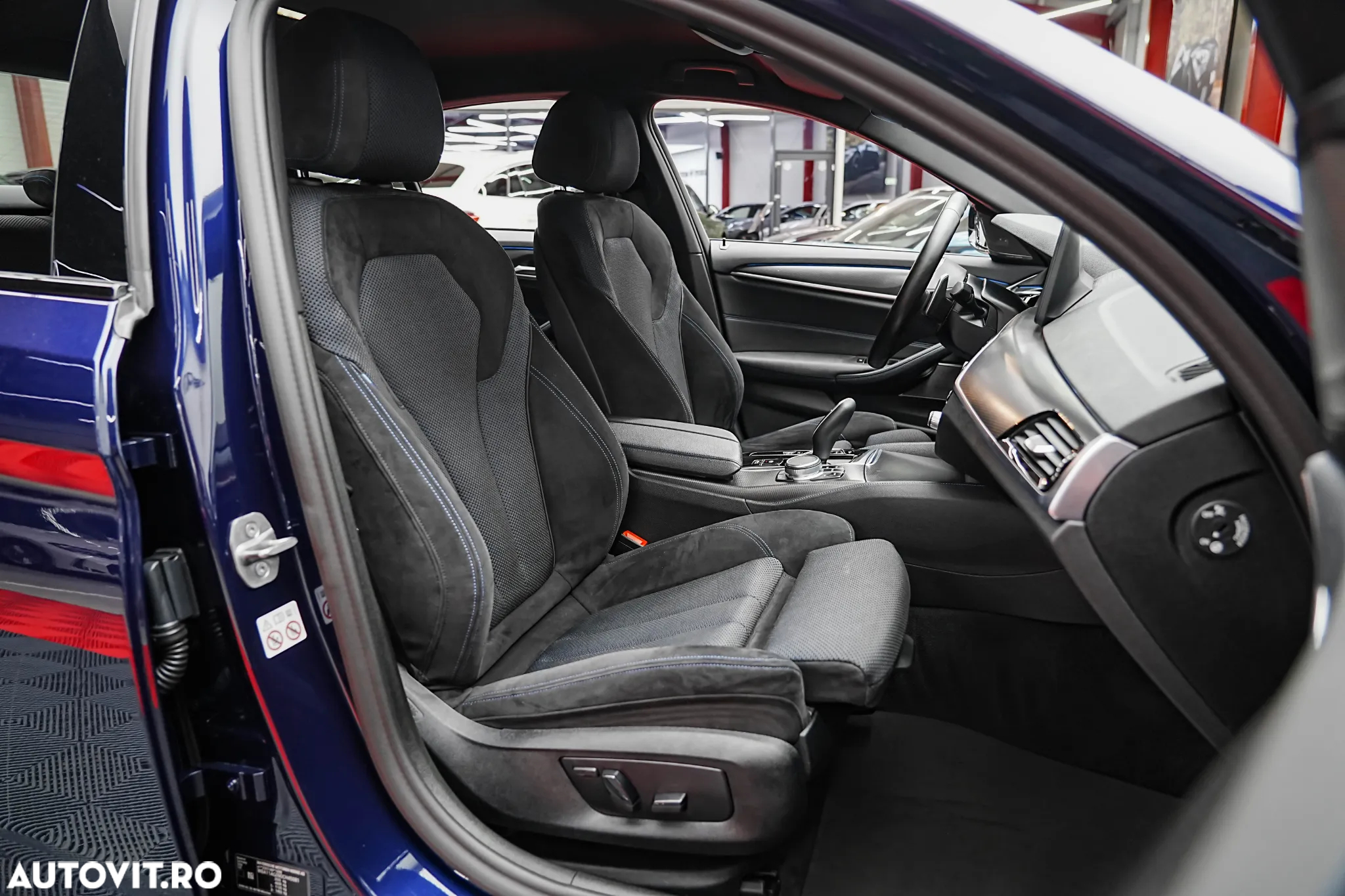 BMW Seria 5 530e Aut. M Sport Edition - 29