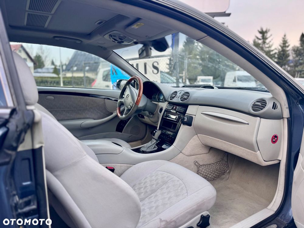 Mercedes-Benz CLK - 15