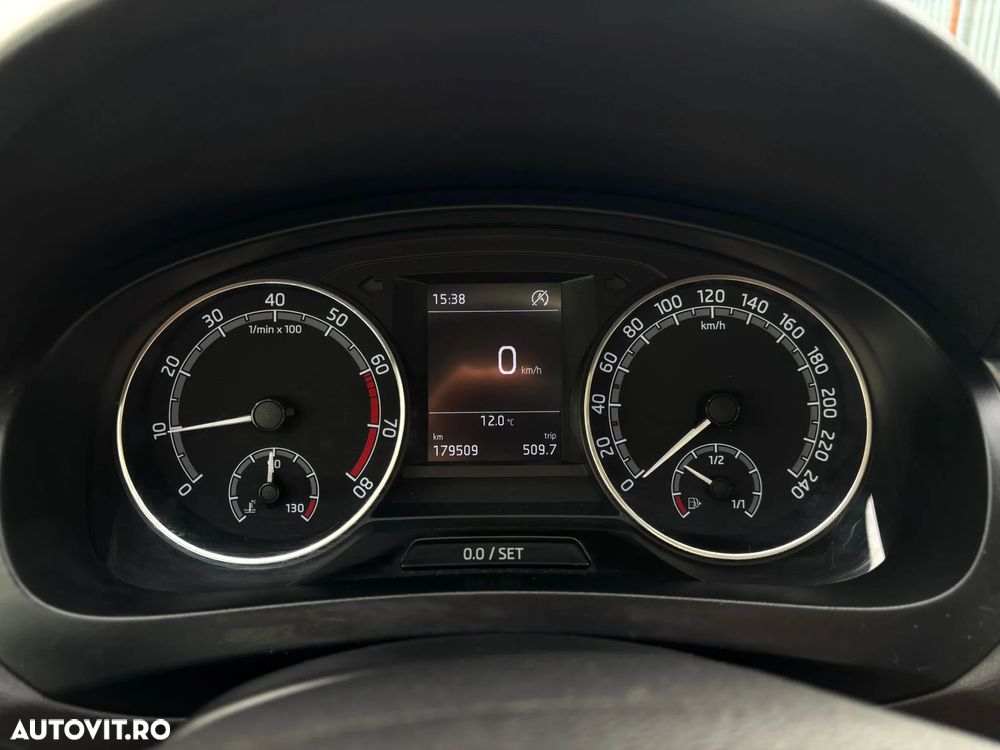 Skoda RAPID 1.0 TSI Ambition - 11