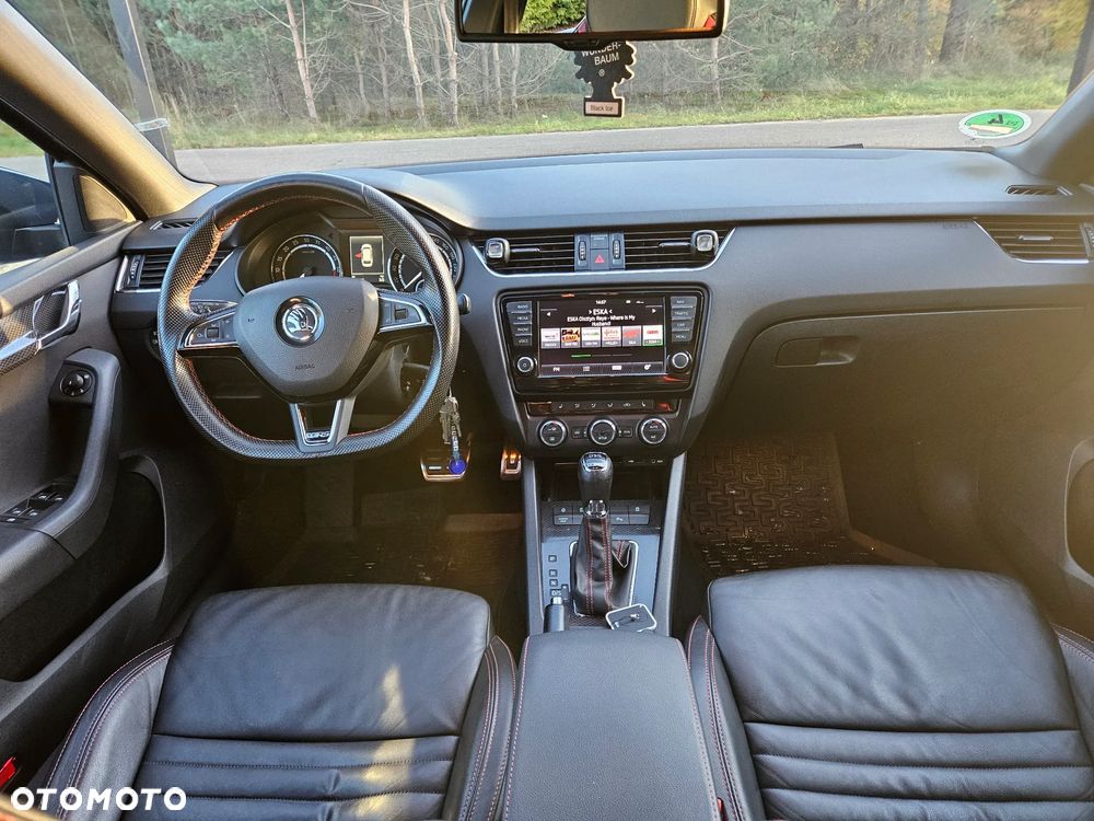 Skoda Octavia 2.0 TDI DSG RS - 3