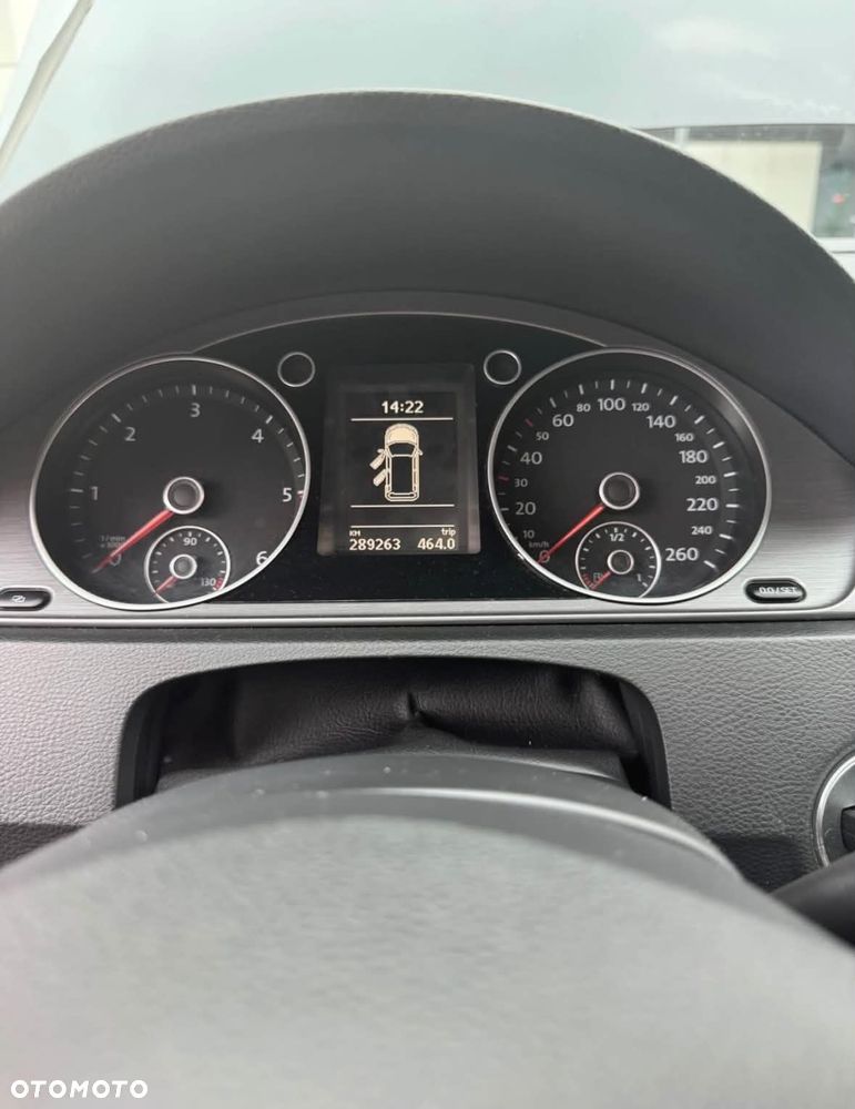 Volkswagen Passat 1.6 TDI Comfortline - 13