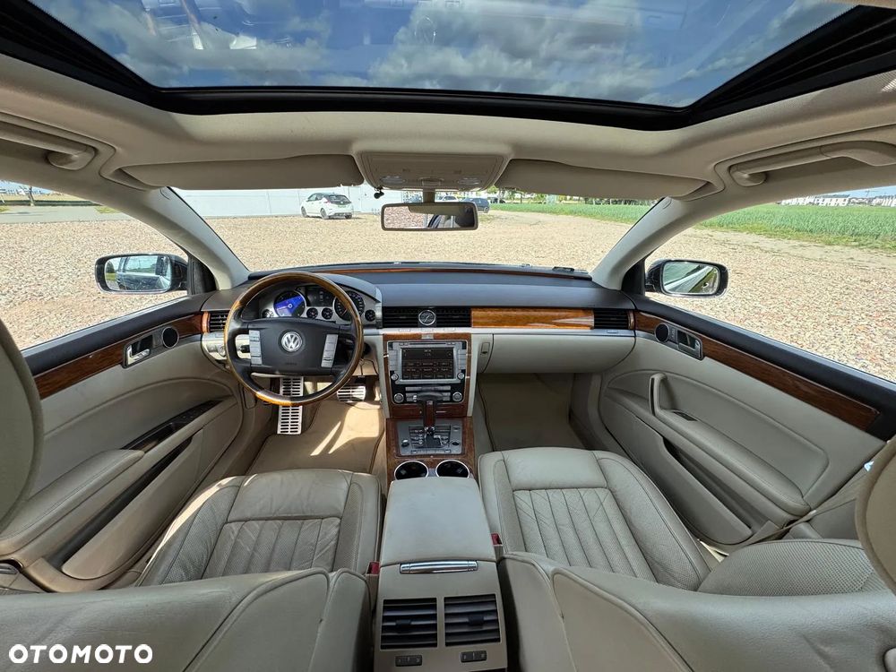 Volkswagen Phaeton - 3