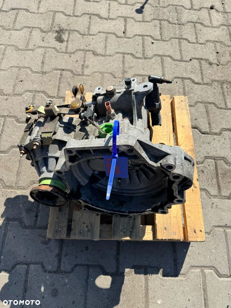 VW GOLF IV  SKRZYNIA BIEGÓW DUW manualna - 1