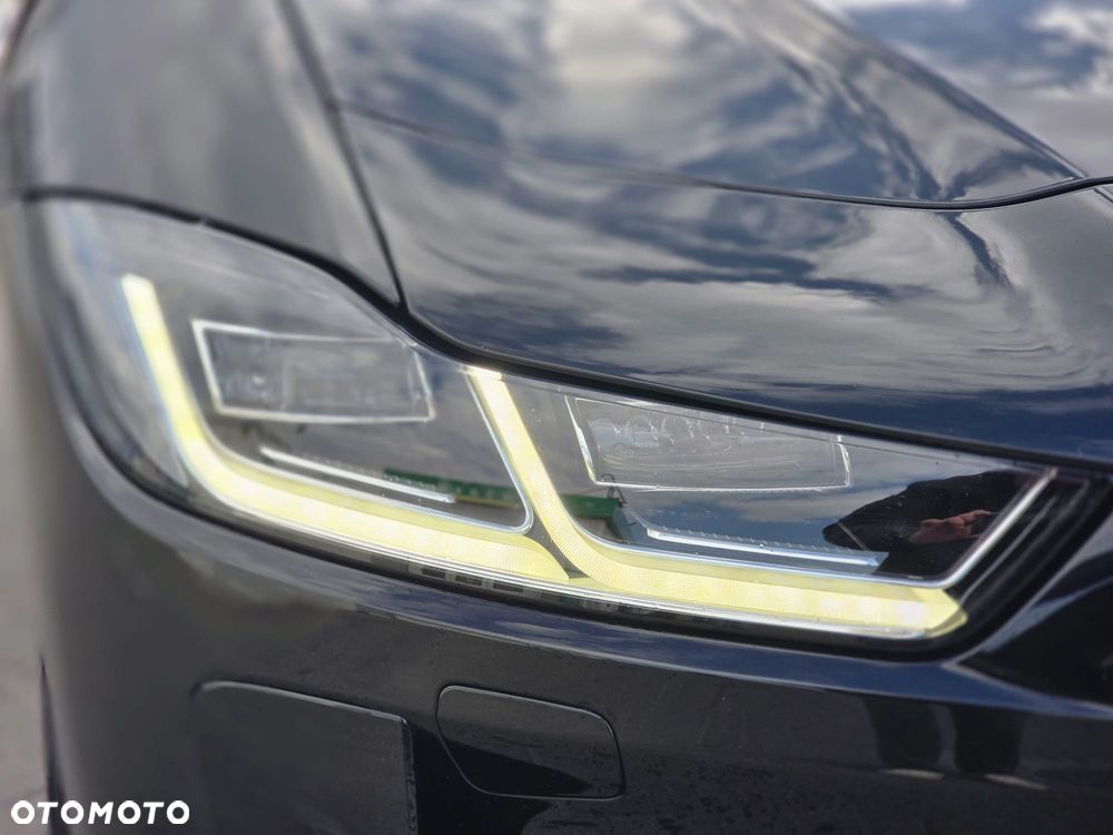 Jaguar I-Pace - 13