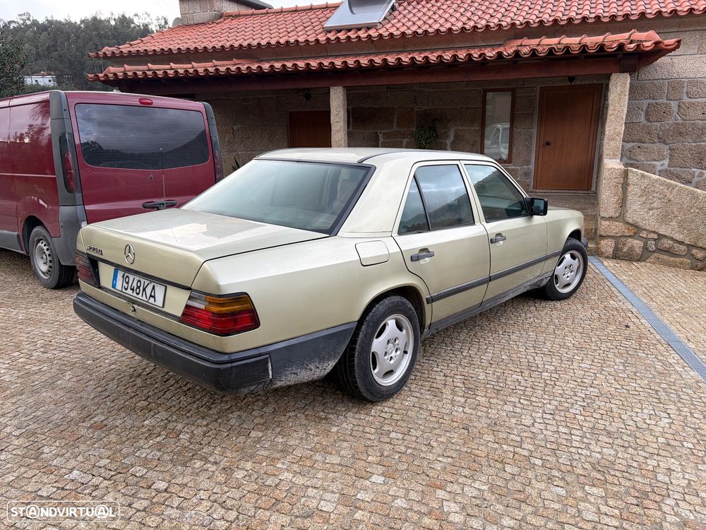 Mercedes-Benz W124 (1984-1997) 300 D - 3
