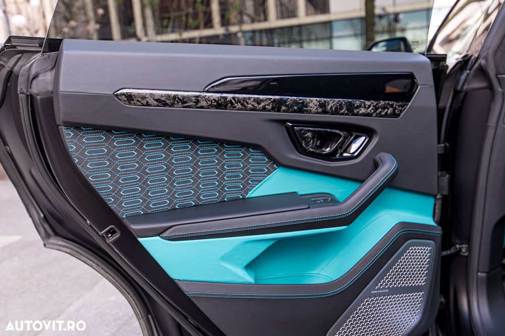 Lamborghini URUS - 29