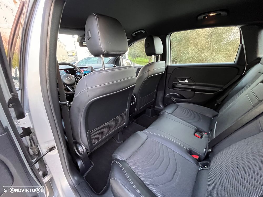 Mercedes-Benz B 180 d Style Plus Aut. - 34