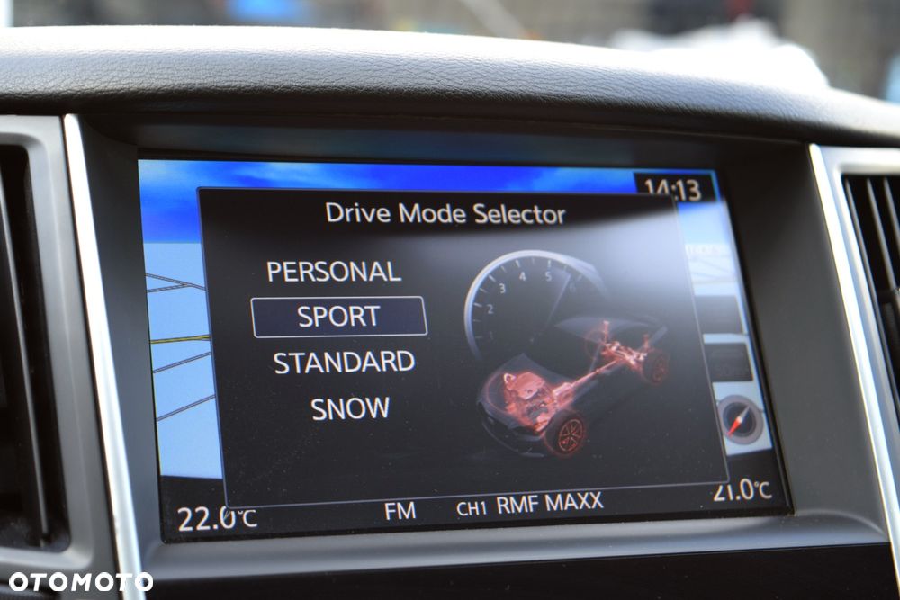 Infiniti Q50 2.0t Sport Sound Studio by Bose - 31