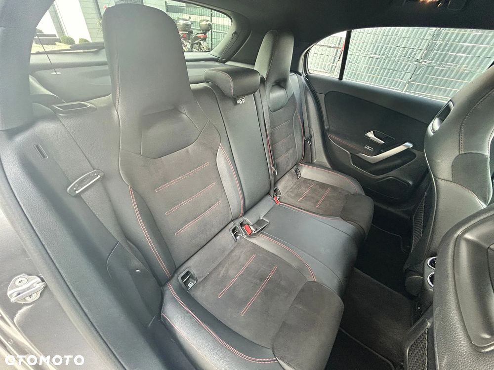 Mercedes-Benz Klasa A 220 d 4-Matic AMG Line 8G-DCT - 19