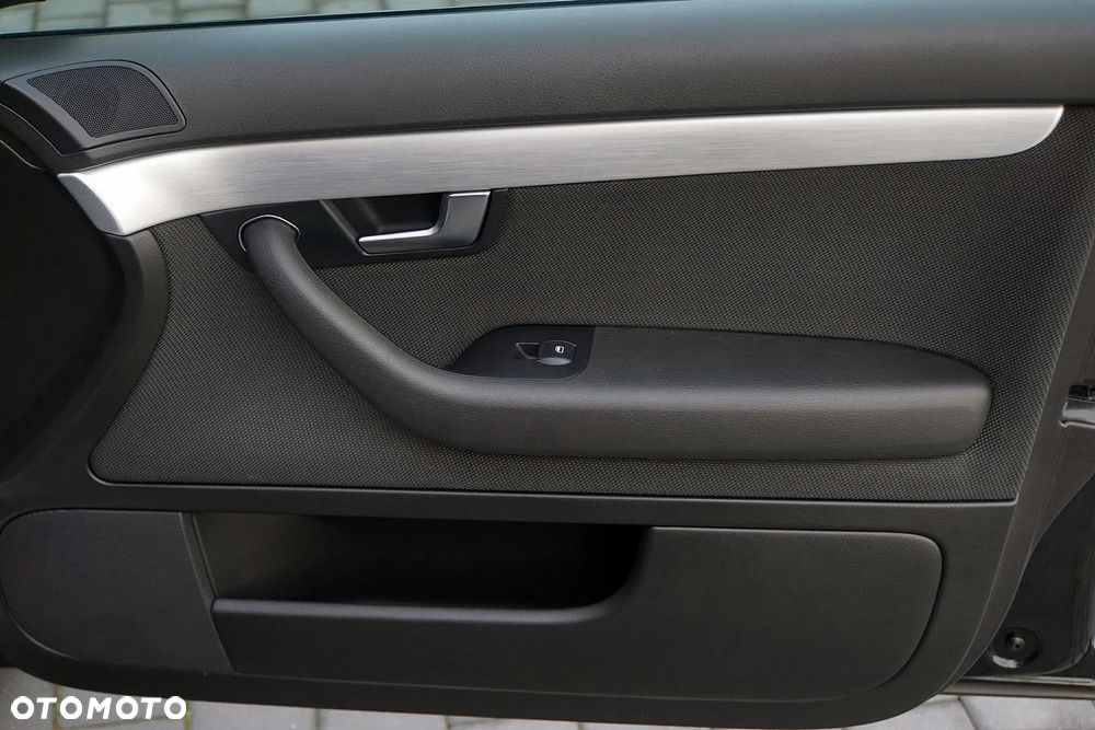 Audi A4 Avant 1.8 T quattro - 32