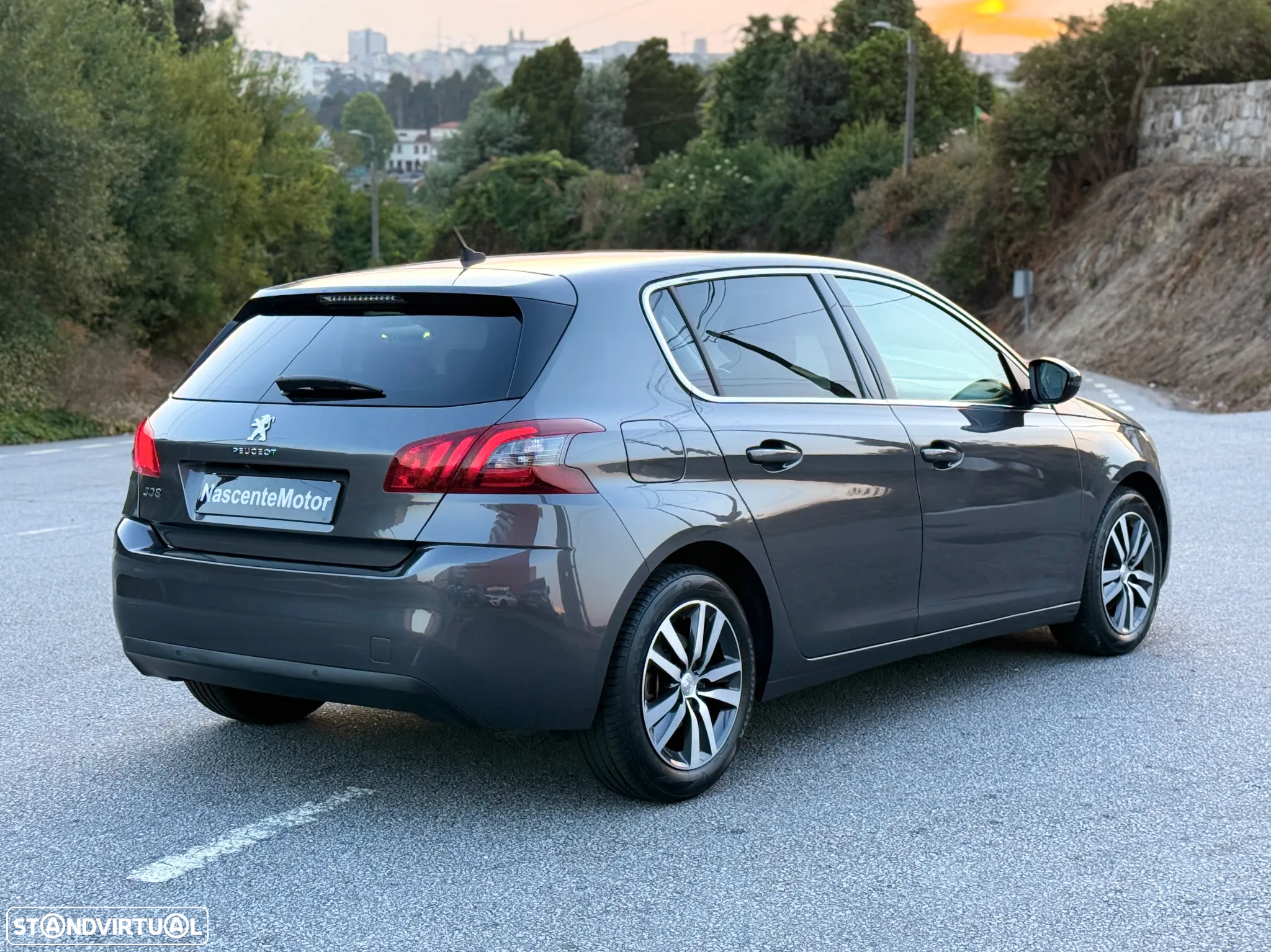Peugeot 308 1.2 PureTech Allure EAT8 - 16