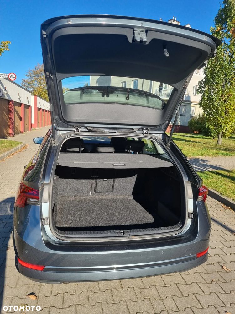 Skoda Octavia 2.0 TDI Style DSG - 22