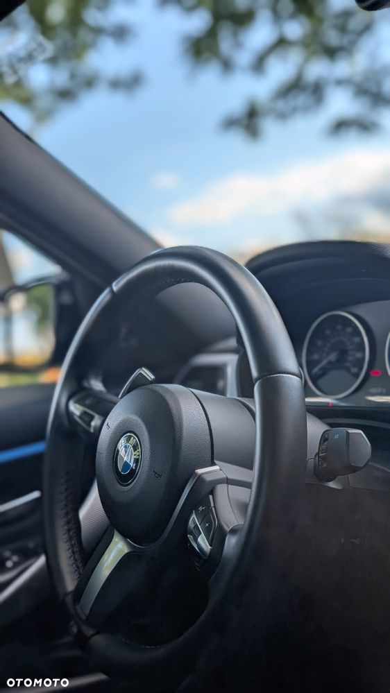 BMW Seria 3 340i M Sport - 27