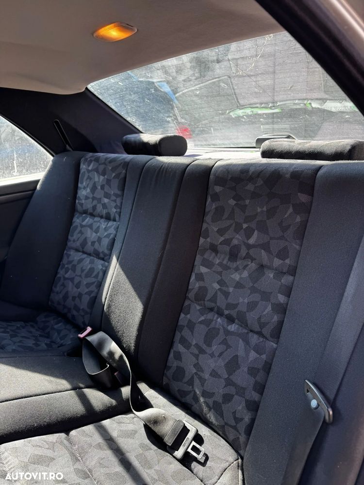 Mercedes-Benz C - 11