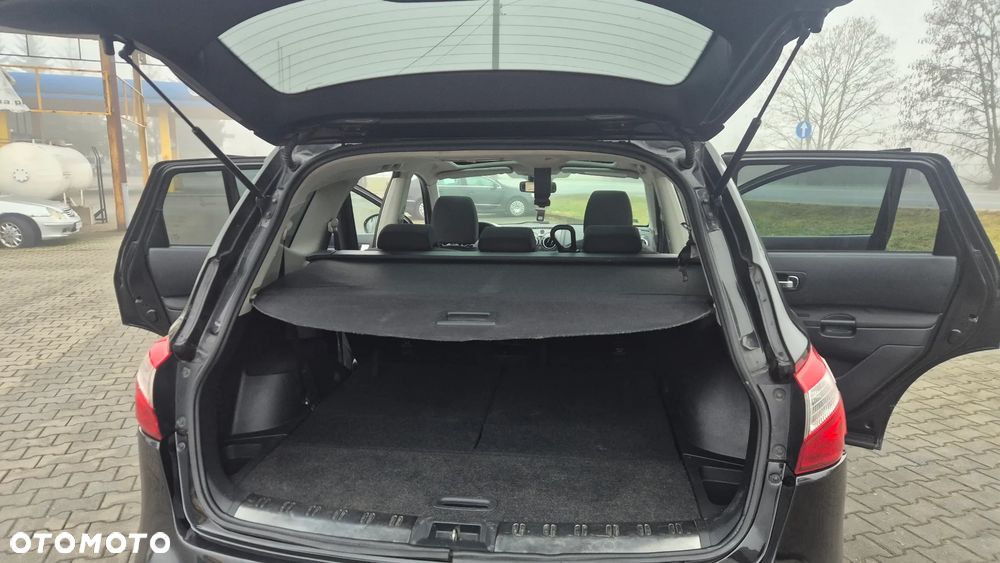 Nissan Qashqai+2 - 31