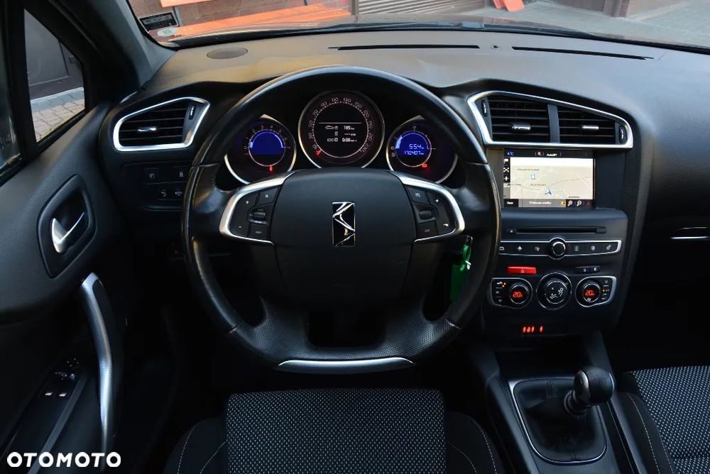 Citroën DS4 BlueHDi 120 S&S Chic - 9