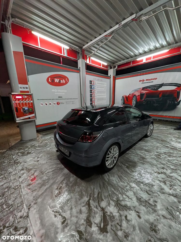Opel Astra 2.0 T Sport - 2