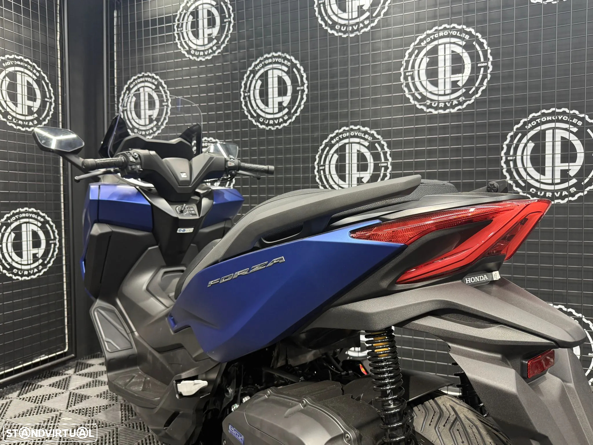 Honda Forza 125 - 11