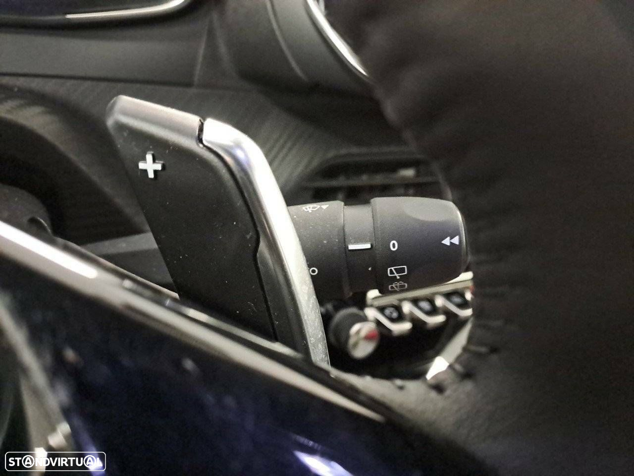 Peugeot 2008 1.2 PureTech Allure EAT8 - 15