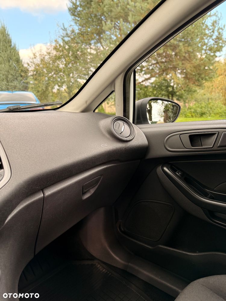 Ford Fiesta - 15