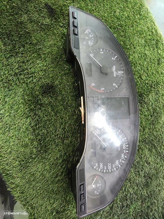 QUADRANTE AUDI A8 D2 - 1