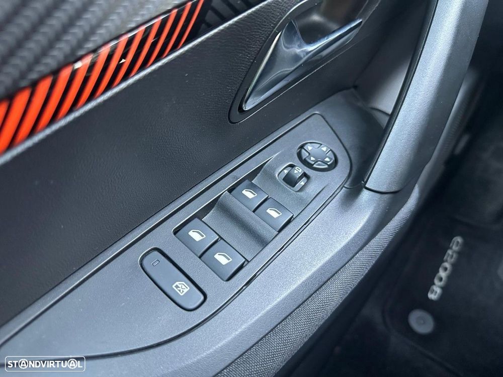 Peugeot e-2008 50 kWh Active Pack - 31