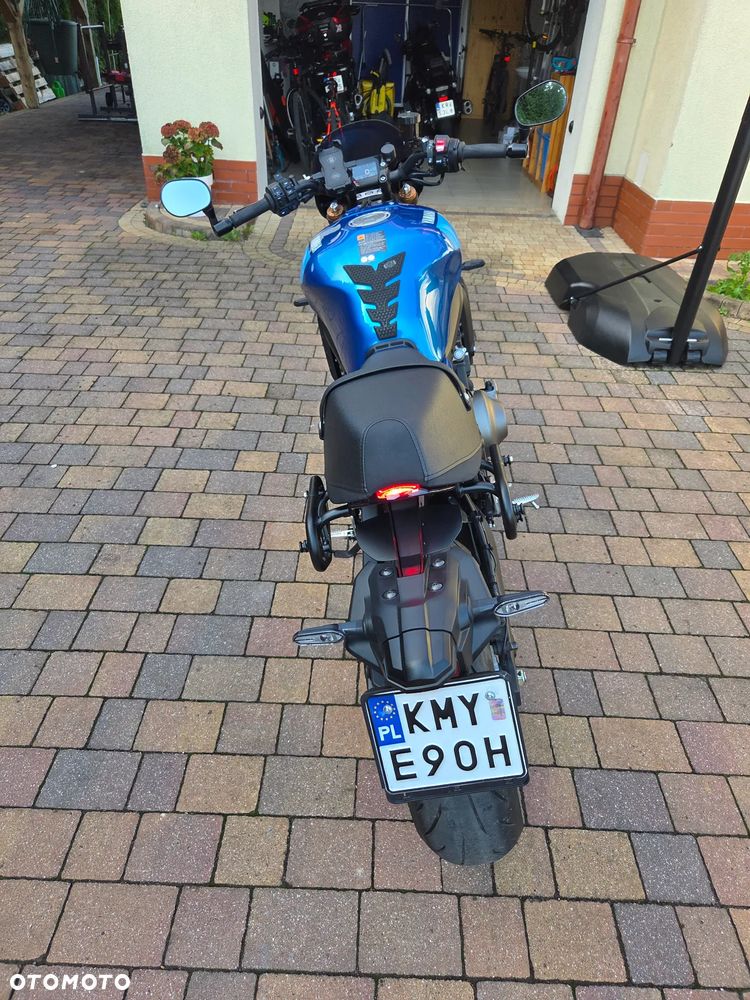 Yamaha XSR - 6