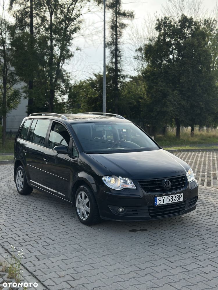 Volkswagen Touran - 3
