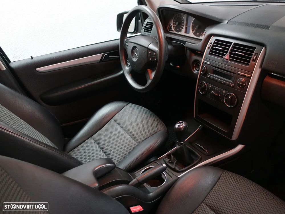 Mercedes-Benz B 180 CDI - 19