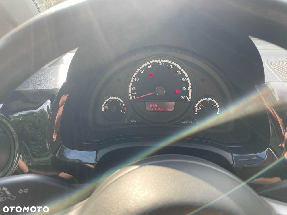 Volkswagen up! - 8