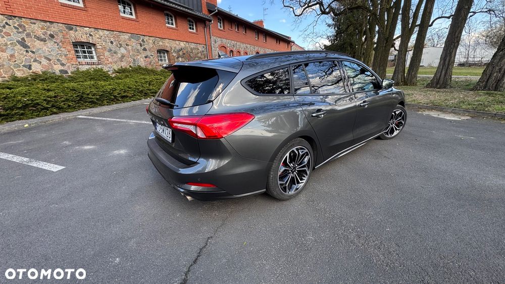 Ford Focus 1.5 EcoBoost ST-Line X - 11