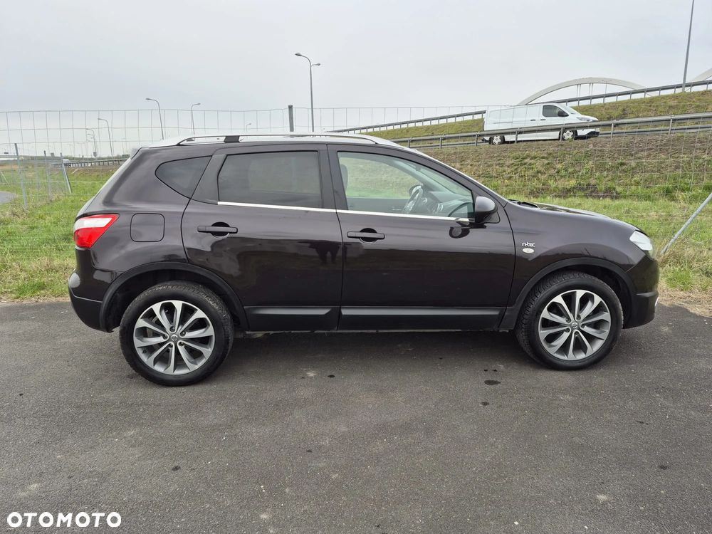 Nissan Qashqai 2.0 dCi DPF tekna - 6