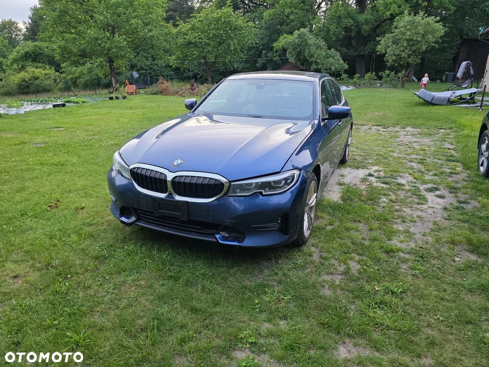 BMW Seria 3 330i Sport Line - 34