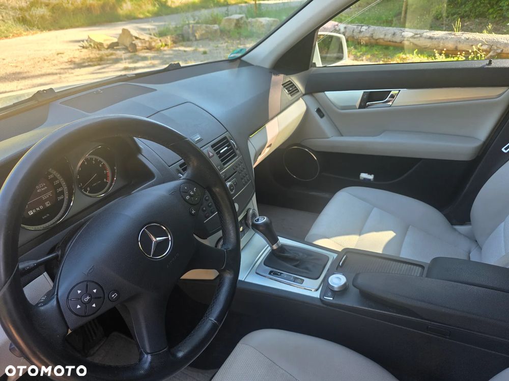 Mercedes-Benz Klasa C 200 7G-TRONIC Avantgarde Edition - 11