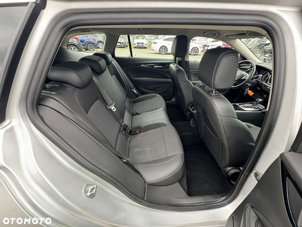Opel Insignia - 22