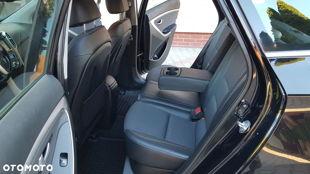 Hyundai i30 1.6 CRDi Premium - 24