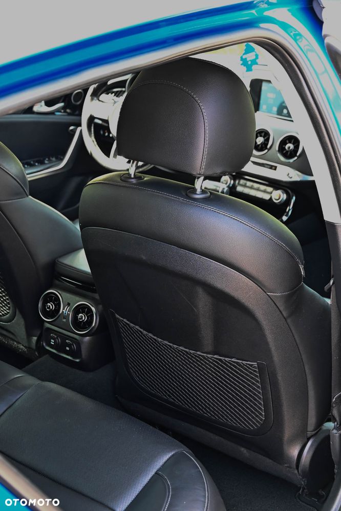 Kia Stinger - 27