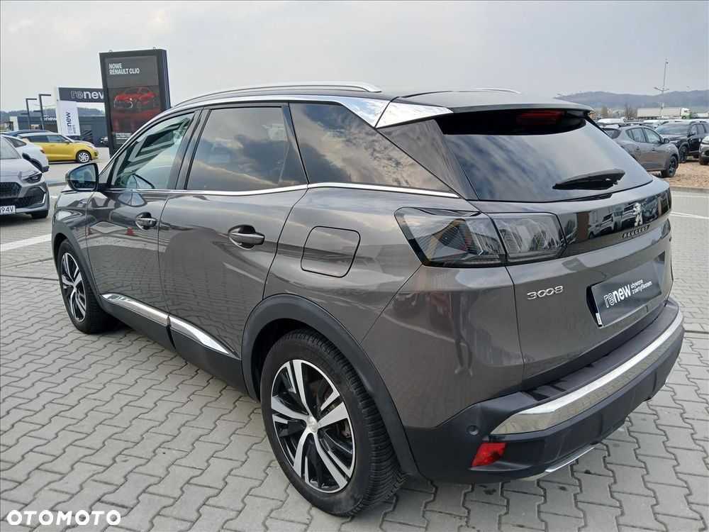 Peugeot 3008 Hybrid4 300 e-EAT8 GT - 4