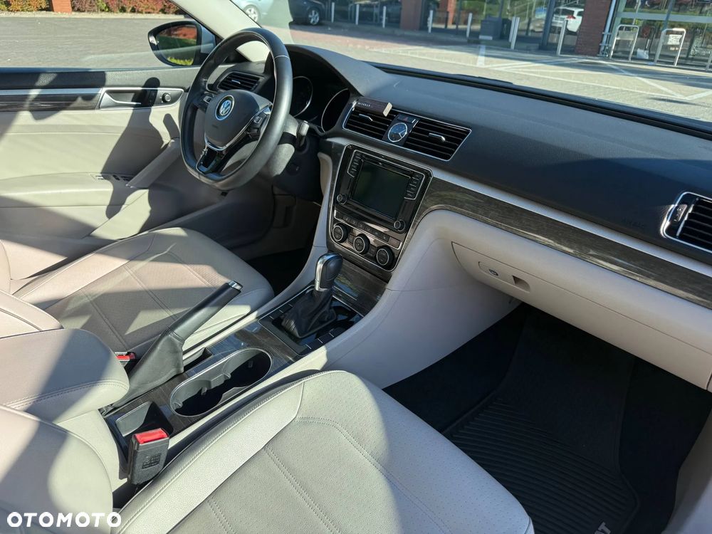Volkswagen Passat 1.8 TSI Comfortline DSG - 16