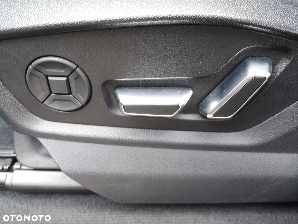 Audi SQ8 TFSI quattro tiptronic - 24