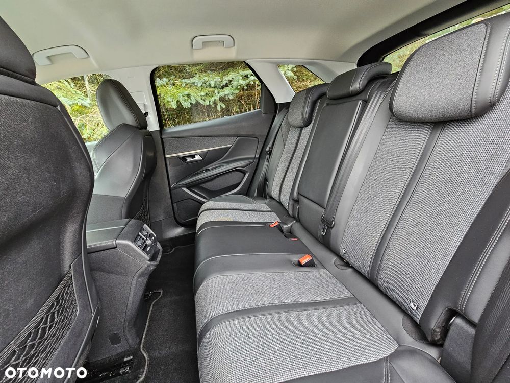 Peugeot 3008 PureTech 130 Stop & Start GPF Allure - 35